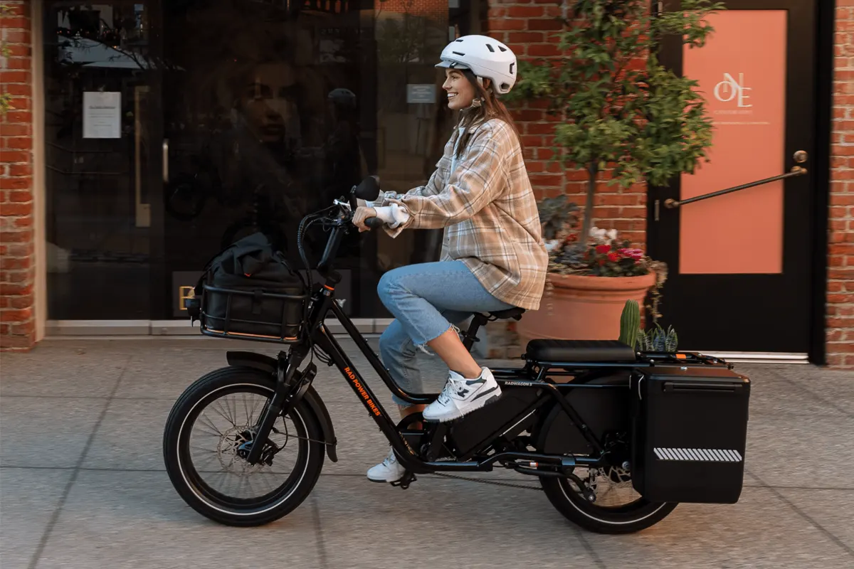 Comment transformer votre vélo électrique en vélo cargo ? Voici 3 solutions
